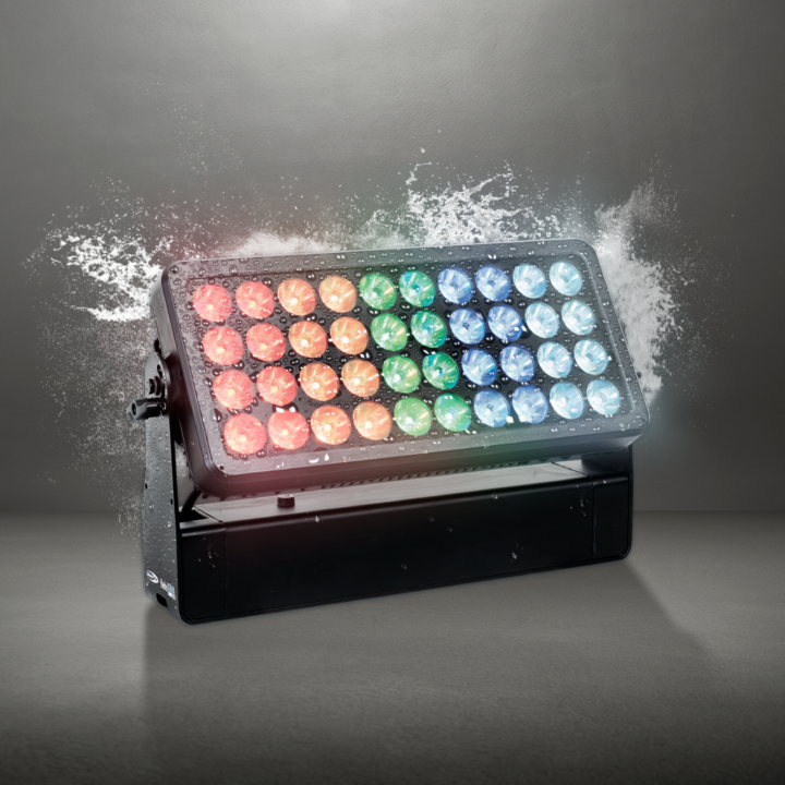 Recensione Showtec Helix S5000 Q4