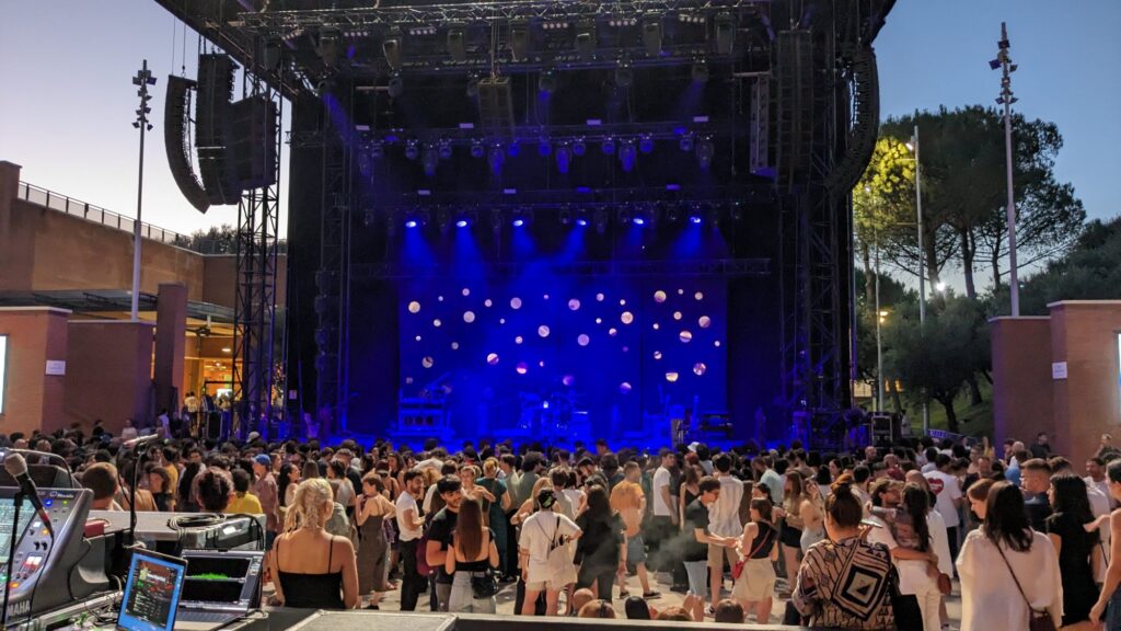 Venerus, Tour Segreto 2023: lighting design by Walter Lutzu